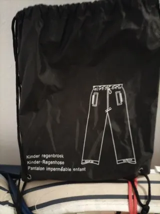 Pantalón impermeable infantil negro