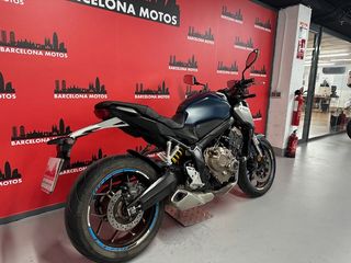 HONDA CB 650 R DEL AÑO 2021 !! IMPECABLE ESTADO !!