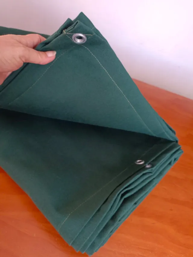 Lona de toldo  con anillas