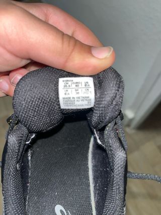 Zapatillas Asics Negras y Rosas