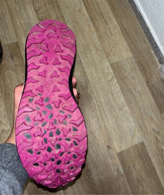 Zapatillas Asics Negras y Rosas