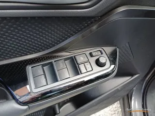 TOYOTA C-HR 1.8 125H ADVANCE