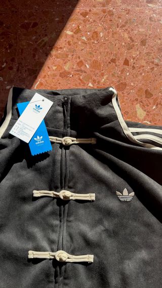 Chaqueta Adidas International Negra