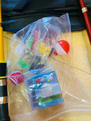 2 Cañas de Pescar 1.80m + Accesorios