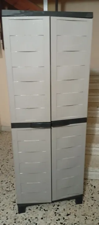 ARMARIO EXTERIOR DE PLÁSTICO