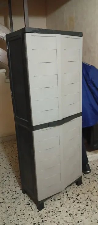 ARMARIO EXTERIOR DE PLÁSTICO