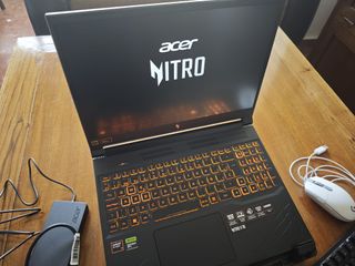 Portátil Acer Nitro V16