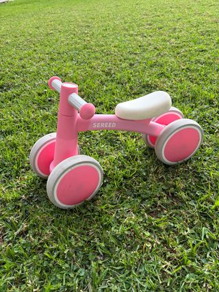 Bicicleta de aprendizaje Sered rosa y gris