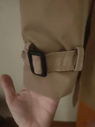 Trench Beige Talla M Stradivarius