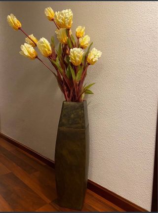 Jarrón Metálico Decorativo 70cm