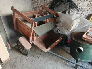 Carro de madera para caballo Carro de fusta per ca