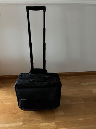 Maletín Delsey Cabina con Ruedas Negro