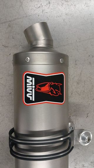 ESCAPE HONDA ADV 750 MIVV