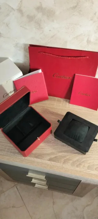 Scatola per orologio Cartier con certificato
