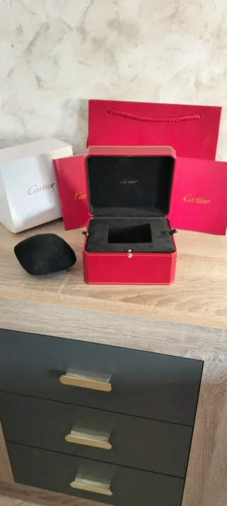 Scatola per orologio Cartier con certificato