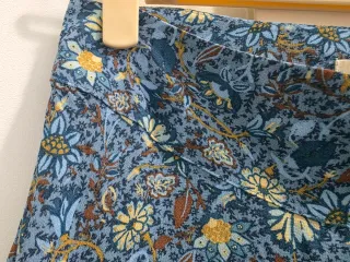 Falda floral azul talla XS Slowlove