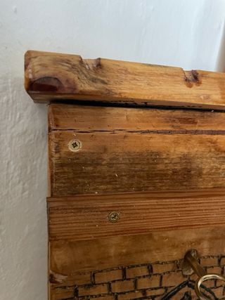 Buzón rústico de madera