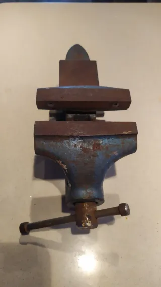 Tornillo de banco / Mordaza