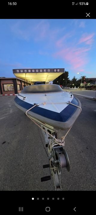Embarcación  5 mtros, motor Mercury 90cv 4 tiempos