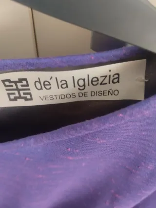 Vestido hecho por un diseñador con chaqueta