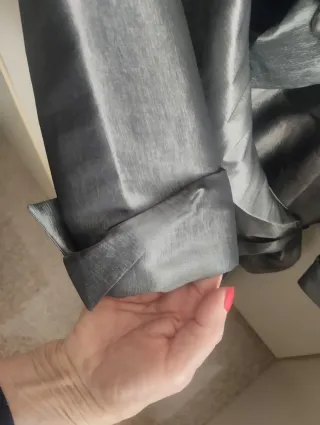 Vestido hecho por un diseñador con chaqueta