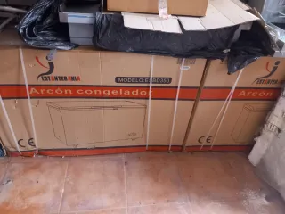 Plancha y freidora nuevas + 2 conos esto está en t