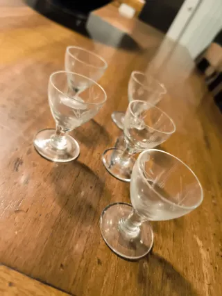 5 Bicchierini da liquore decorati