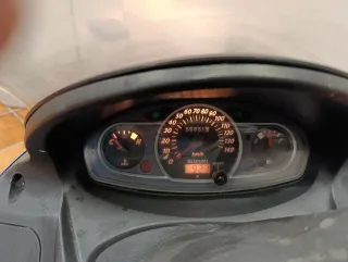 Suzuki Burgman 125cc Maxi-scooter Gris