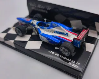 ARROWS YAMAHA FA 18 D. HILL 1;43 MINICHAMPS