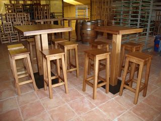 Mesas bares. Taburetes Barricas Sillas. Barato
