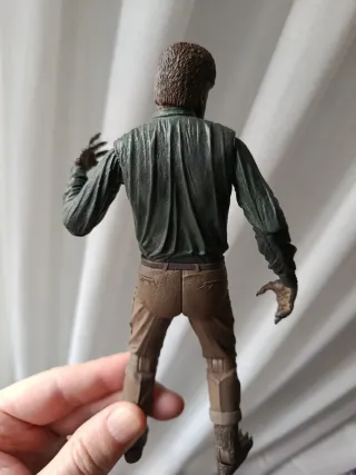 Figura ORIGINAL Hombre Lobo Universal Monster Neca