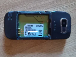 Teléfono Móvil Nokia Negro/Plateado 2630