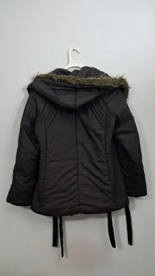 Abrigo Pelo Negro con Cierre de Cinturón