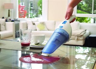 Aspirador de mano Black+Decker