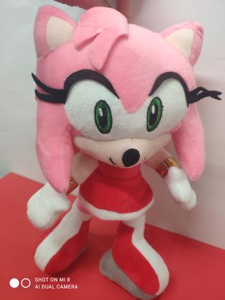 Peluche Amy Rose
