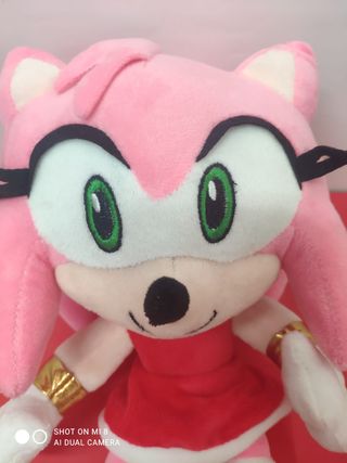 Peluche Amy Rose