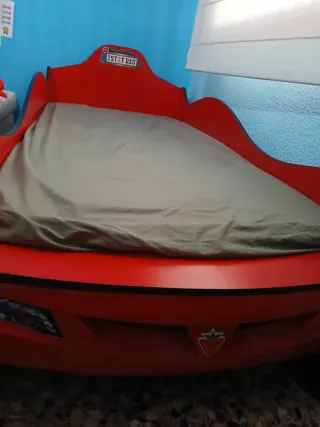 Cama  coche 90x190cm Sin colchon!