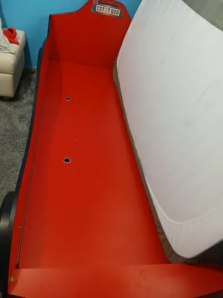 Cama  coche 90x190cm Sin colchon!