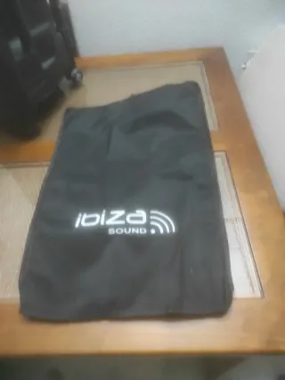 Altavoz Portátil Ibiza Bluetooth  Negro con Ruedas