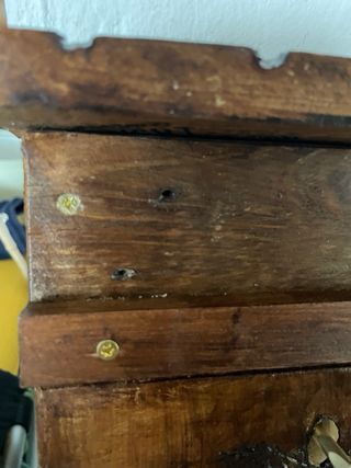 Buzón de madera decorado