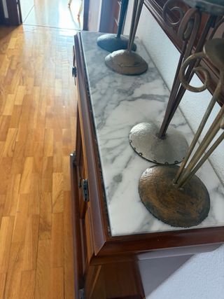 Mueble recibidor madera y mármol