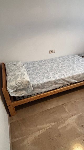 Cama individual IKEA madera