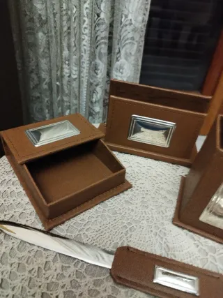Set articoli da scrivania in similpelle marrone