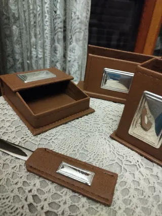 Set articoli da scrivania in similpelle marrone