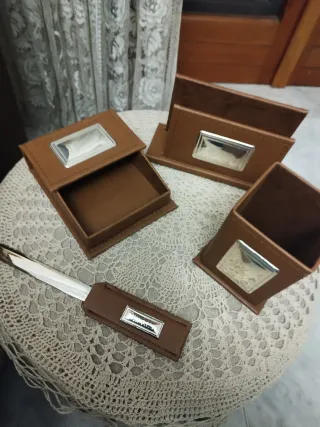 Set articoli da scrivania in similpelle marrone