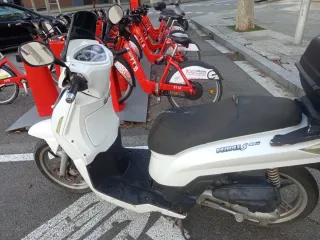 Kymco People 50 Scooter Blanca