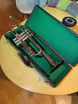 Trompeta Weltklang con estuche