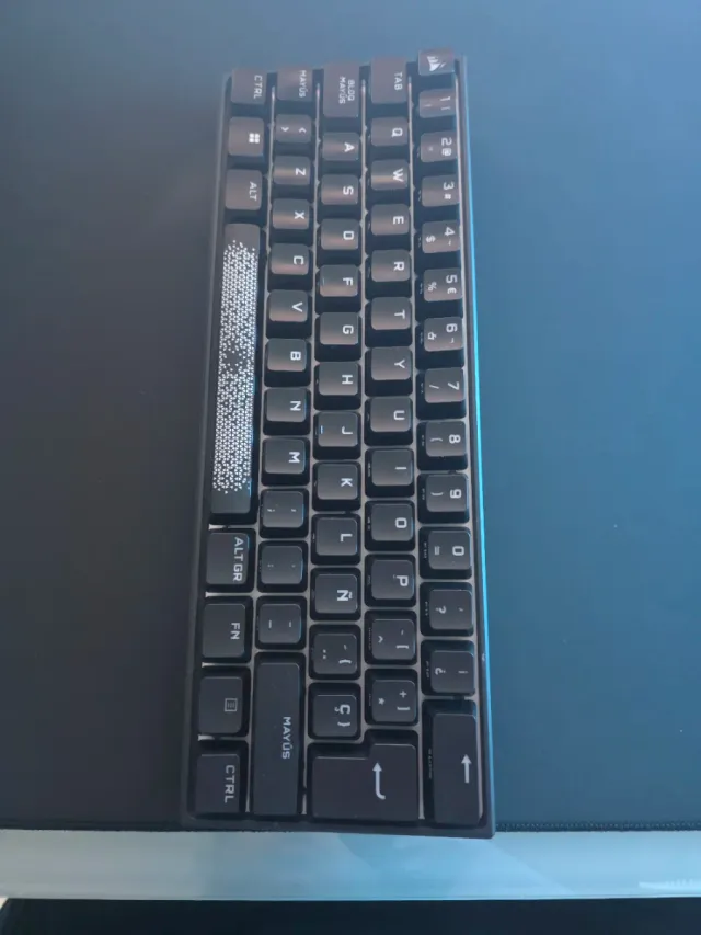 Teclado Corsair K65 RGB Mini Español