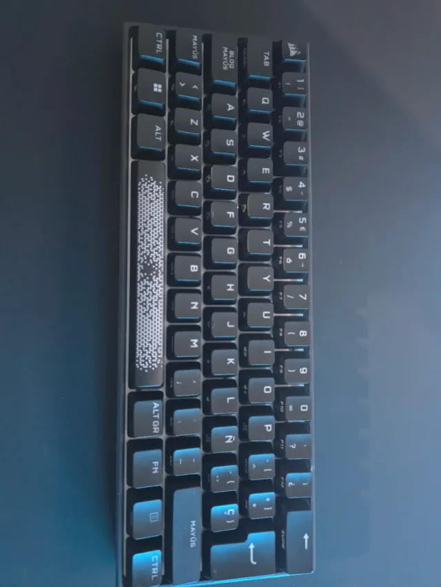 Teclado Corsair K65 RGB Mini Español