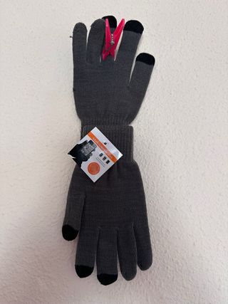 Guantes táctiles grises y negros